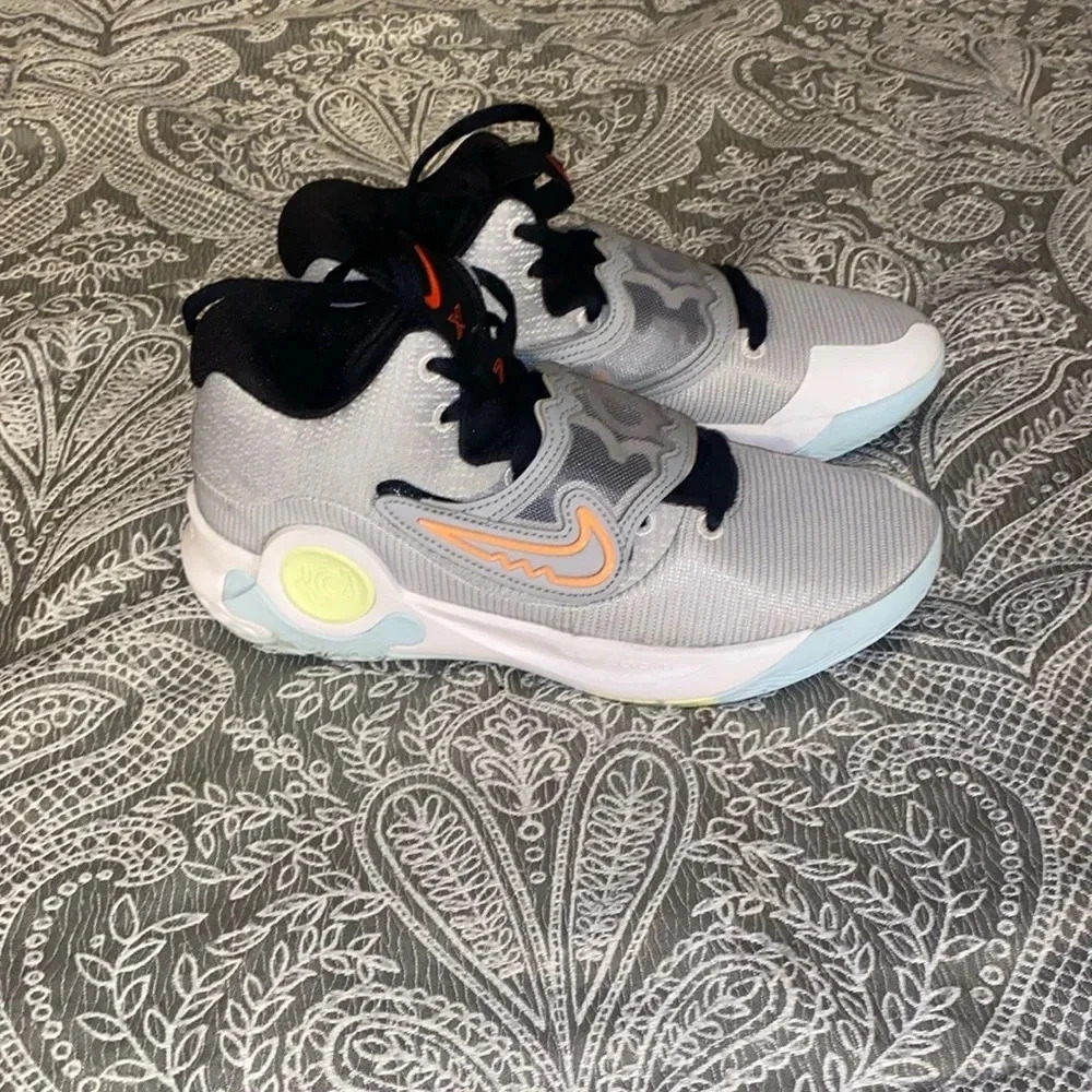 Men's KD Trey 5 X Basketball Sneakers